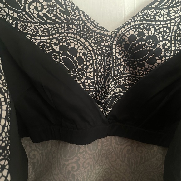 Maggie London Dress. Size 6 (but fits more like a 4). - Picture 3 of 5